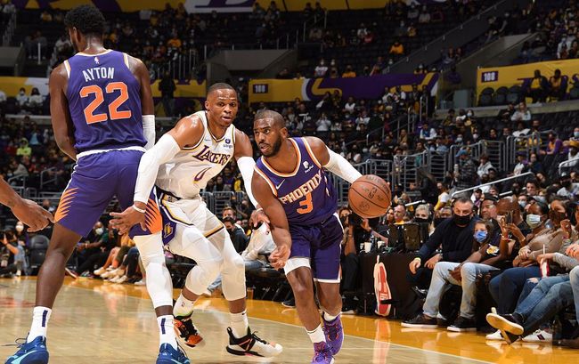 电光飞舞！《和平精英》×《百分百出品》电糖天使引爆跨界潮流新风暴