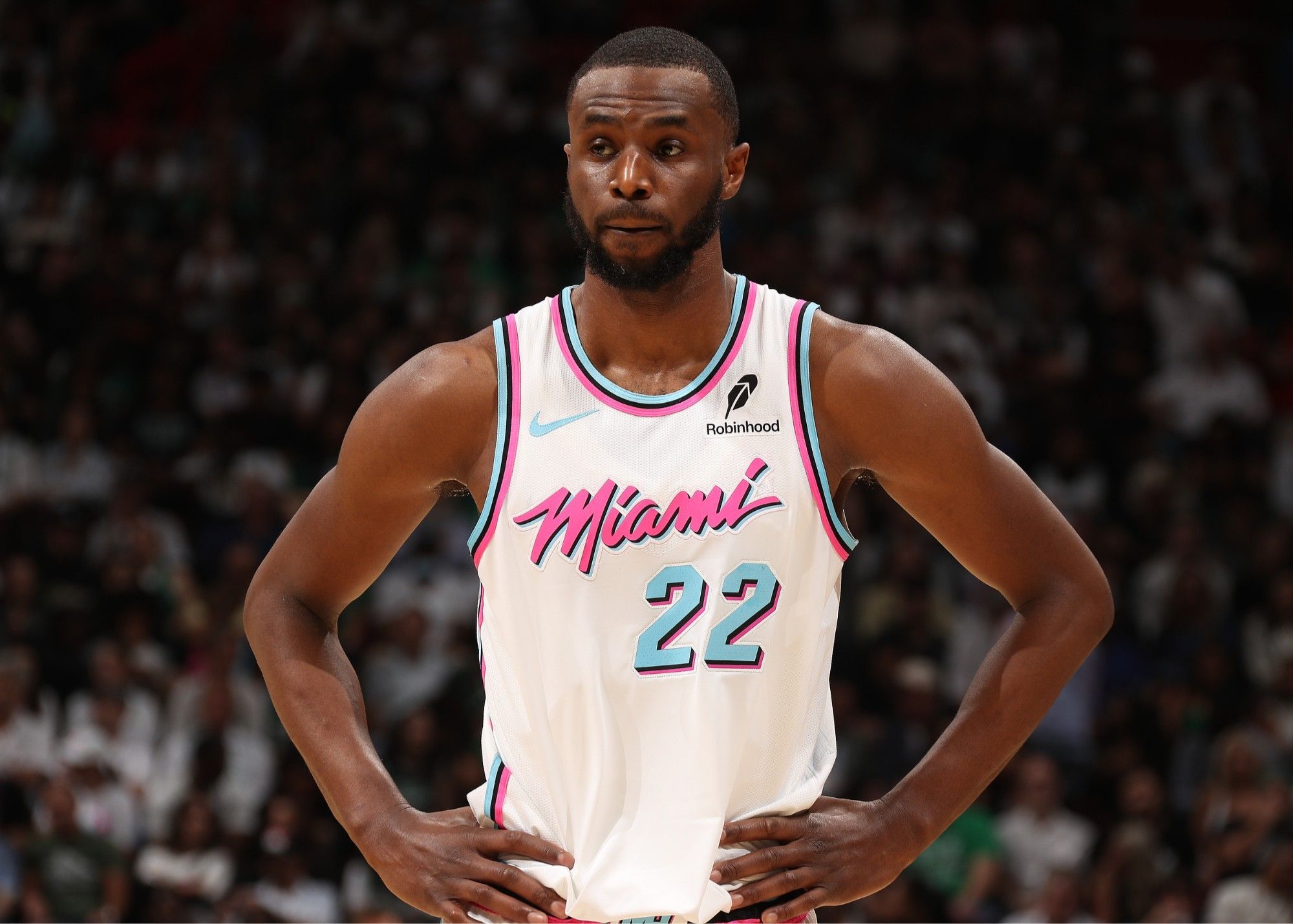 女排世俱赛开门红！朱婷贡献13分，科内3-0横扫奥兰多