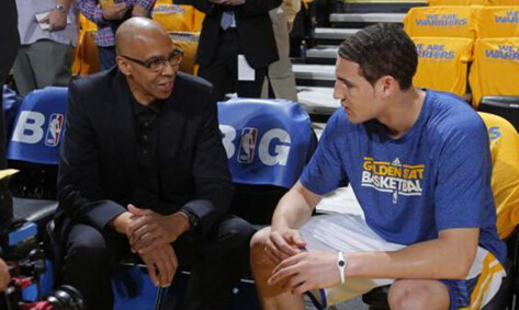 赵奕欢：我饭都喂嘴里了，看看我