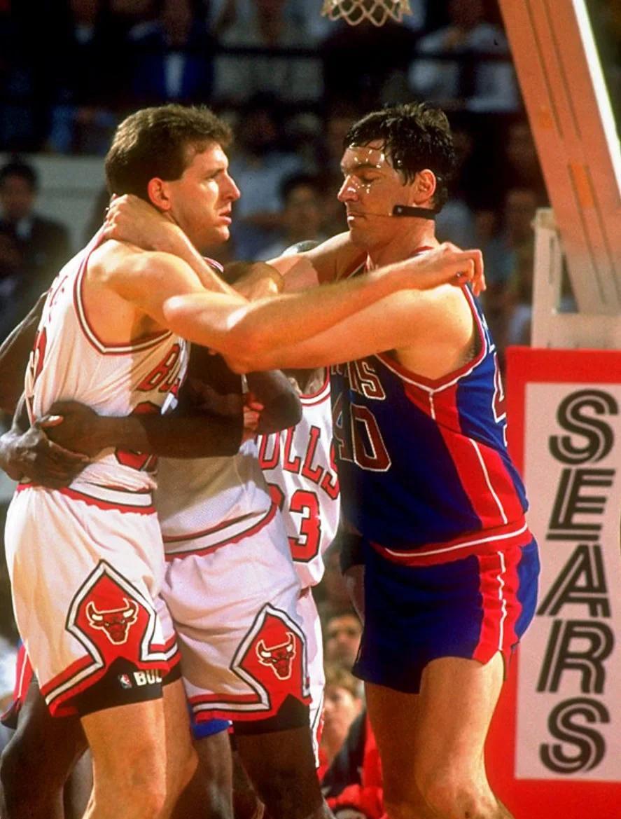 20分惨败！张庆鹏心酸又无奈，CBA焦点战：何谈胜利？央视1语道破